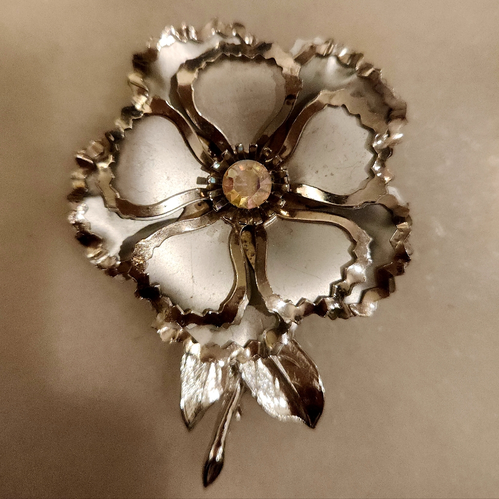 Coro Beautiful Vintage Flower BroochPin With Ab Crystal Euc 36$